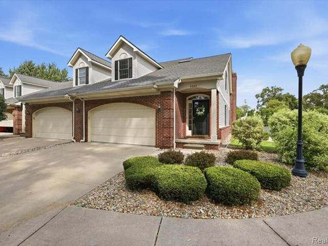 Condo for sale in Waterford, Michigan