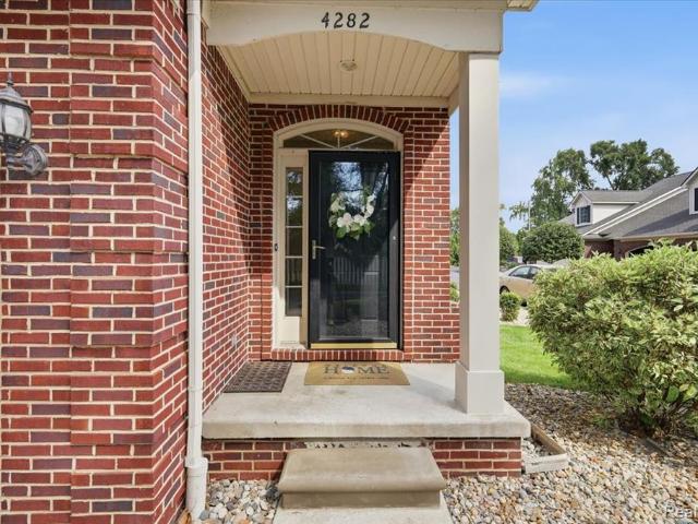 Condo for sale in Waterford, Michigan