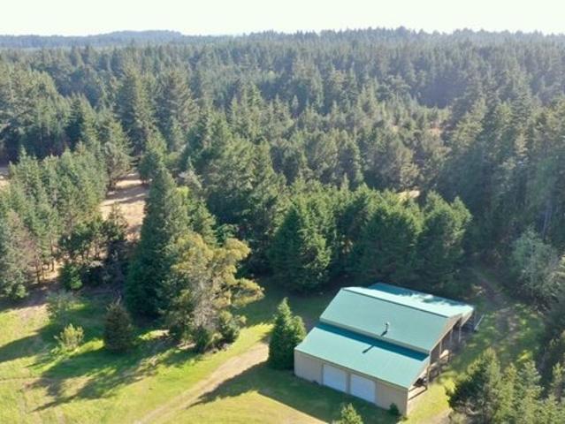 Farm for sale in Port Orford, Curry County