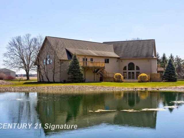 House for sale in Hemlock