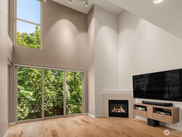 Townhouse for sale in Issaquah, Washington
