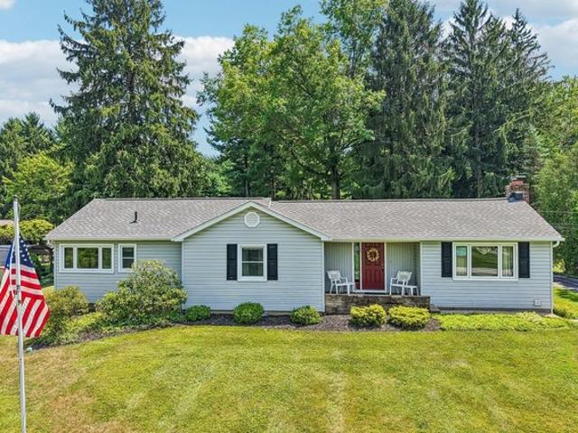 House for sale in Summit, Ohio
