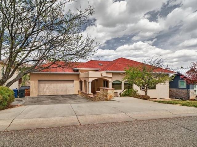 House for sale in Los Alamos, New Mexico