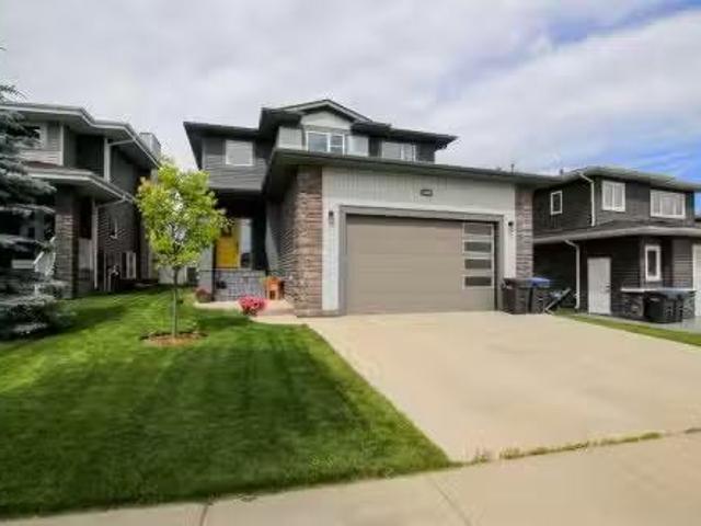 House for sale in Sylvan Lake