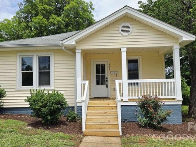 House for sale in Cramerton, North Carolina
