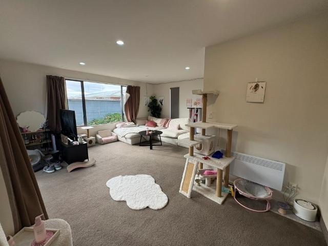Townhouse for rent in Heathcote, Canterbury