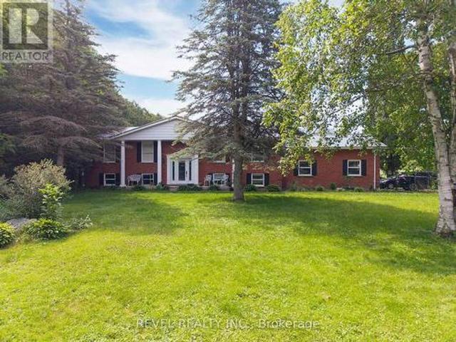 House for sale in Ontario