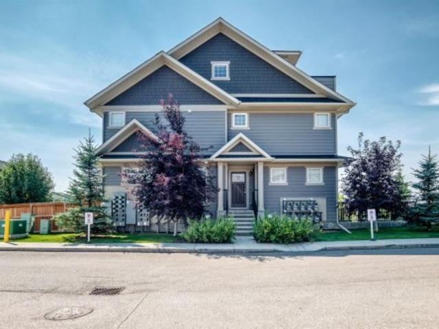 Townhouse for sale in Northwest, Alberta