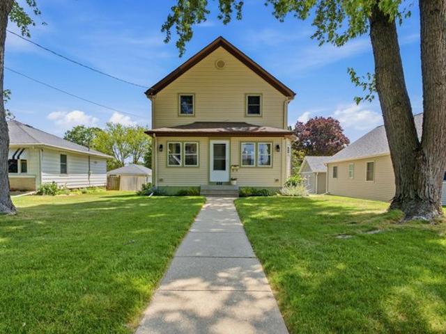 House for sale in Hartford, Wisconsin