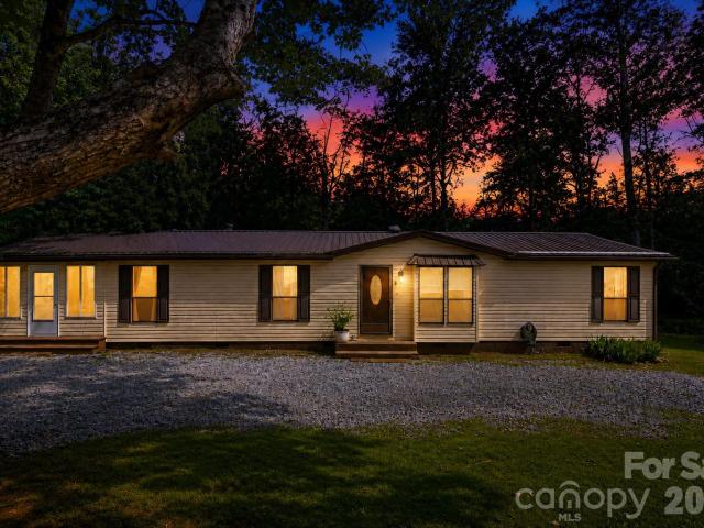 House for sale in Spruce Pine, North Carolina