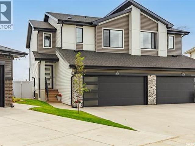 House for sale in Saskatoon, Saskatchewan