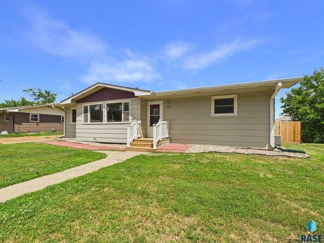 House for sale in Lennox, South Dakota