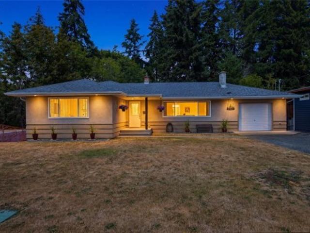 House for sale in Clayoquot, British Columbia
