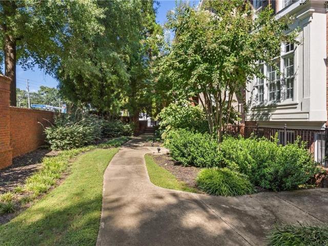 Townhouse for sale in Chamblee, DeKalb County