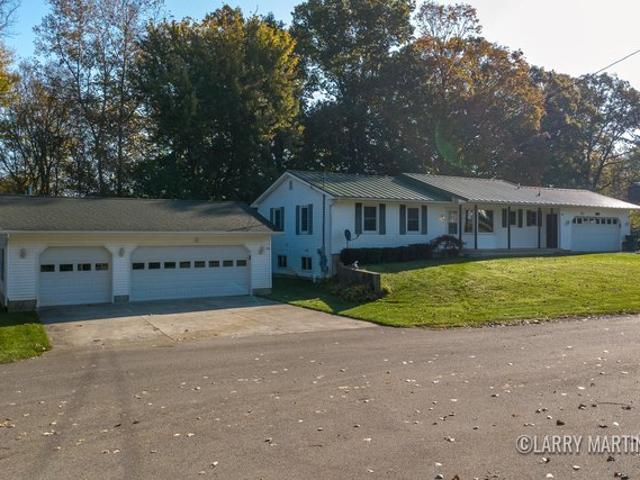 House for sale in Dorr, Dorr Township