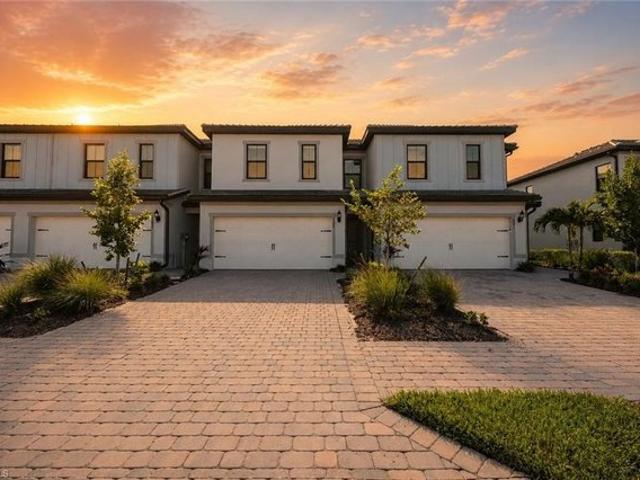 Townhouse for sale in Naples, Florida