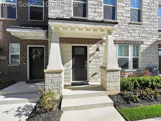 Townhouse for sale in Novi, Oakland County