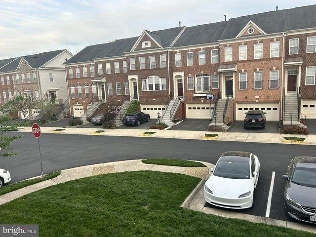 Townhouse for sale in Virginia