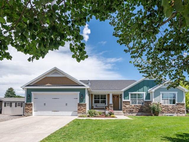House for sale in Cache, Utah