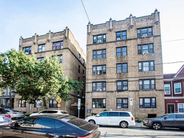 Condo for sale in Hudson, New Jersey