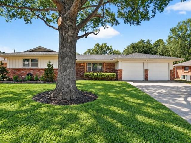 House for sale in Hurst, Texas