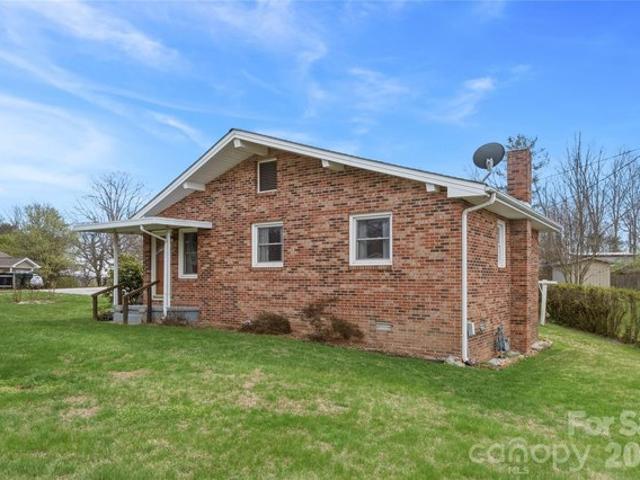 House for sale in Hendersonville, North Carolina
