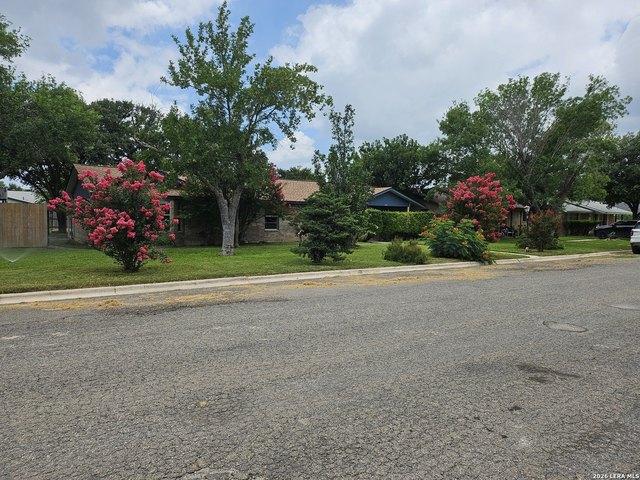 House for sale in Uvalde, Texas