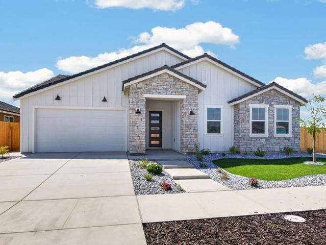 House for sale in Kerman, California