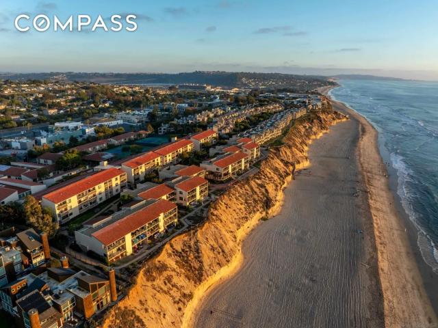 Condo for sale in Solana Beach, California