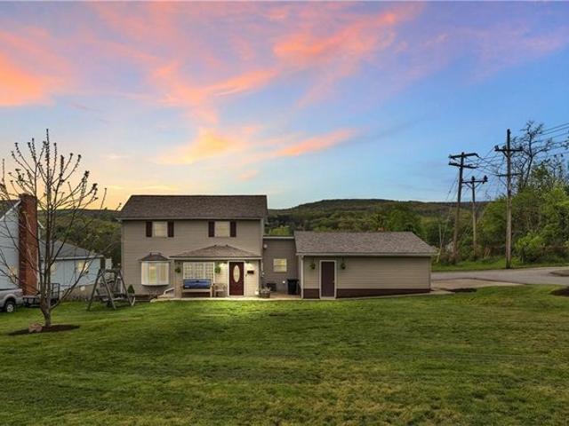 House for sale in Derry, Pennsylvania