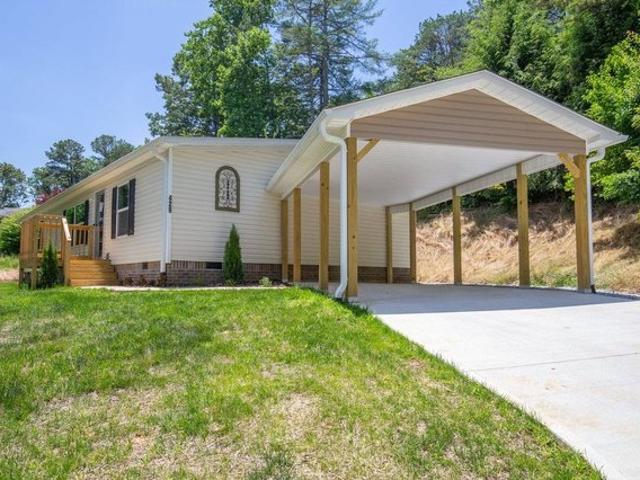 House for sale in Hendersonville, North Carolina