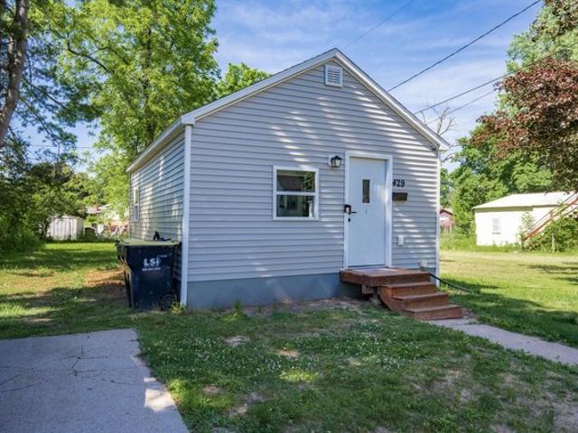 House for sale in Juneau, Wisconsin