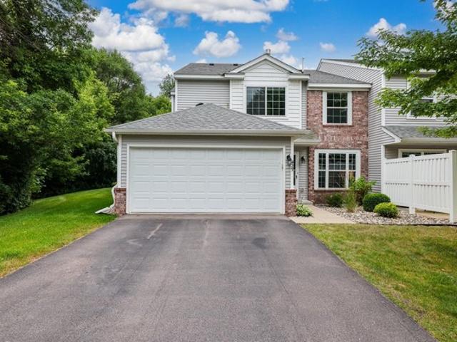 Townhouse for sale in Chaska, Minnesota