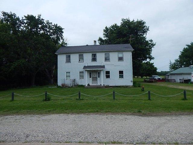 House for sale in Carbon Cliff, Illinois