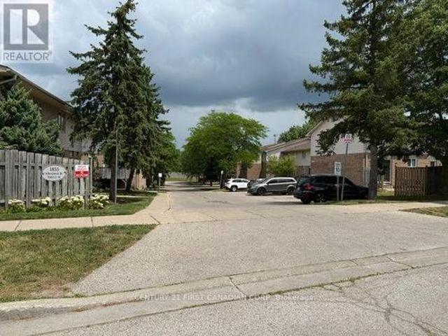 Townhouse for sale in Arva, Ontario