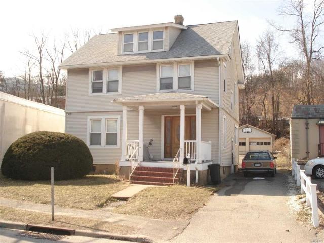 Commercial for sale in Oyster Bay