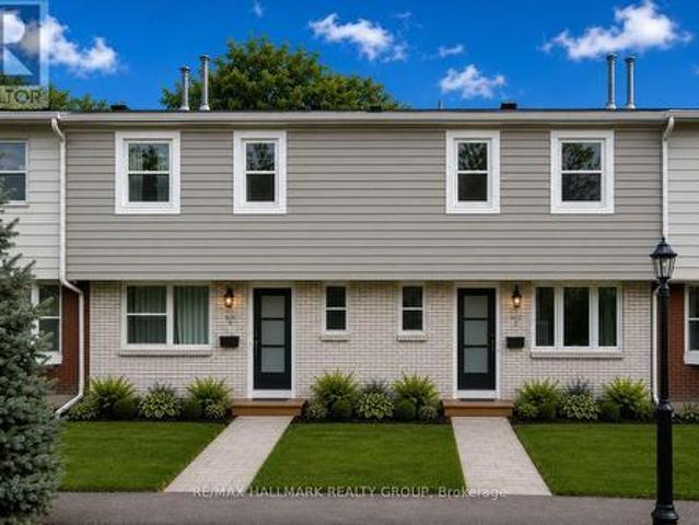 Townhouse for sale in Viscount Alexander Park, Ottawa