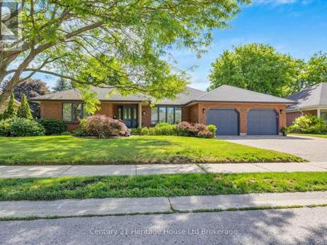 House for sale in Tillsonburg, Ontario