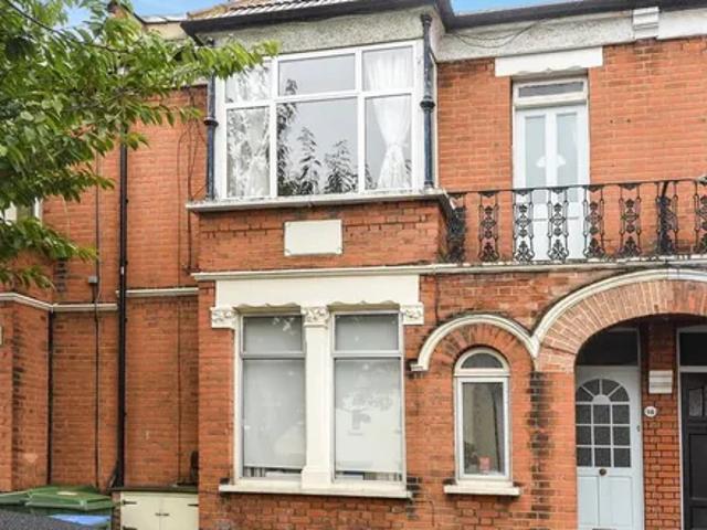House for rent in Charlton, Greater London