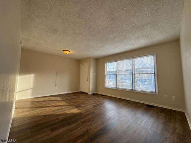 Property for rent in Hardistonville, Hamburg