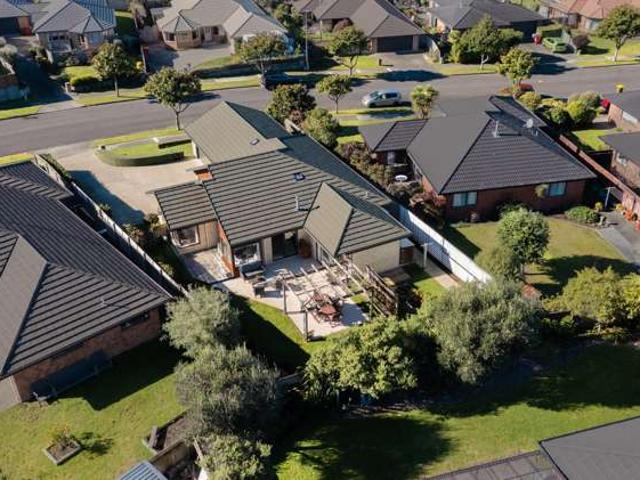 House for sale in Waikanae Beach, Wellington