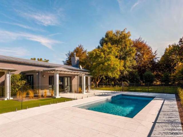 House for sale in Otakou