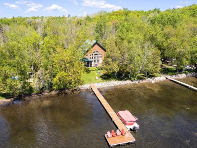 House for sale in La Vallée-de-la-gatineau, Quebec