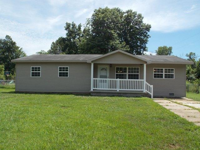 House for sale in Poplar Bluff, Missouri