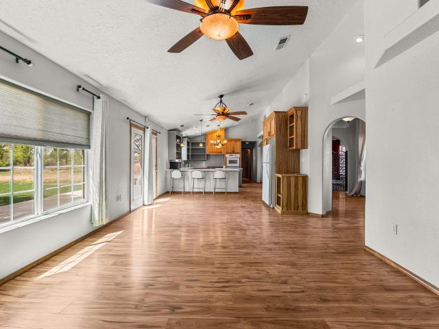 House for sale in Jarales, New Mexico
