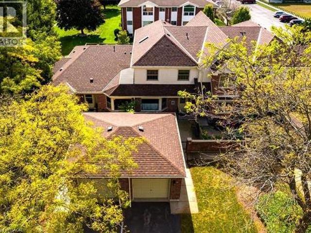 Townhouse for sale in Simcoe, Ontario