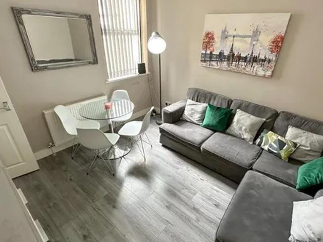 House for rent in Kensington, Calderstones