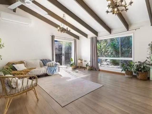 House for rent in Golden Beach