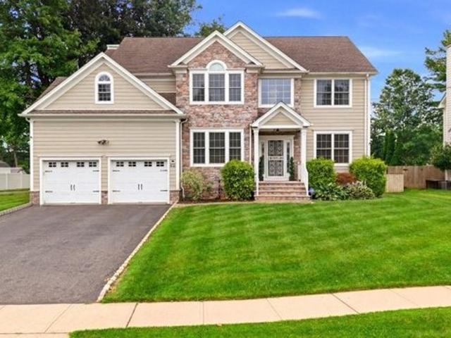 House for sale in Springfield, New Jersey