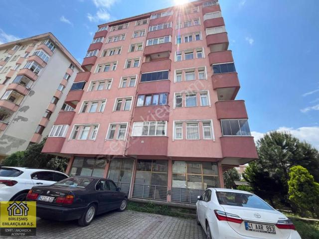 İzmit, Kocaeli içerisinde kiralık mülk